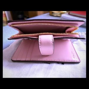Selling my new coach wallet